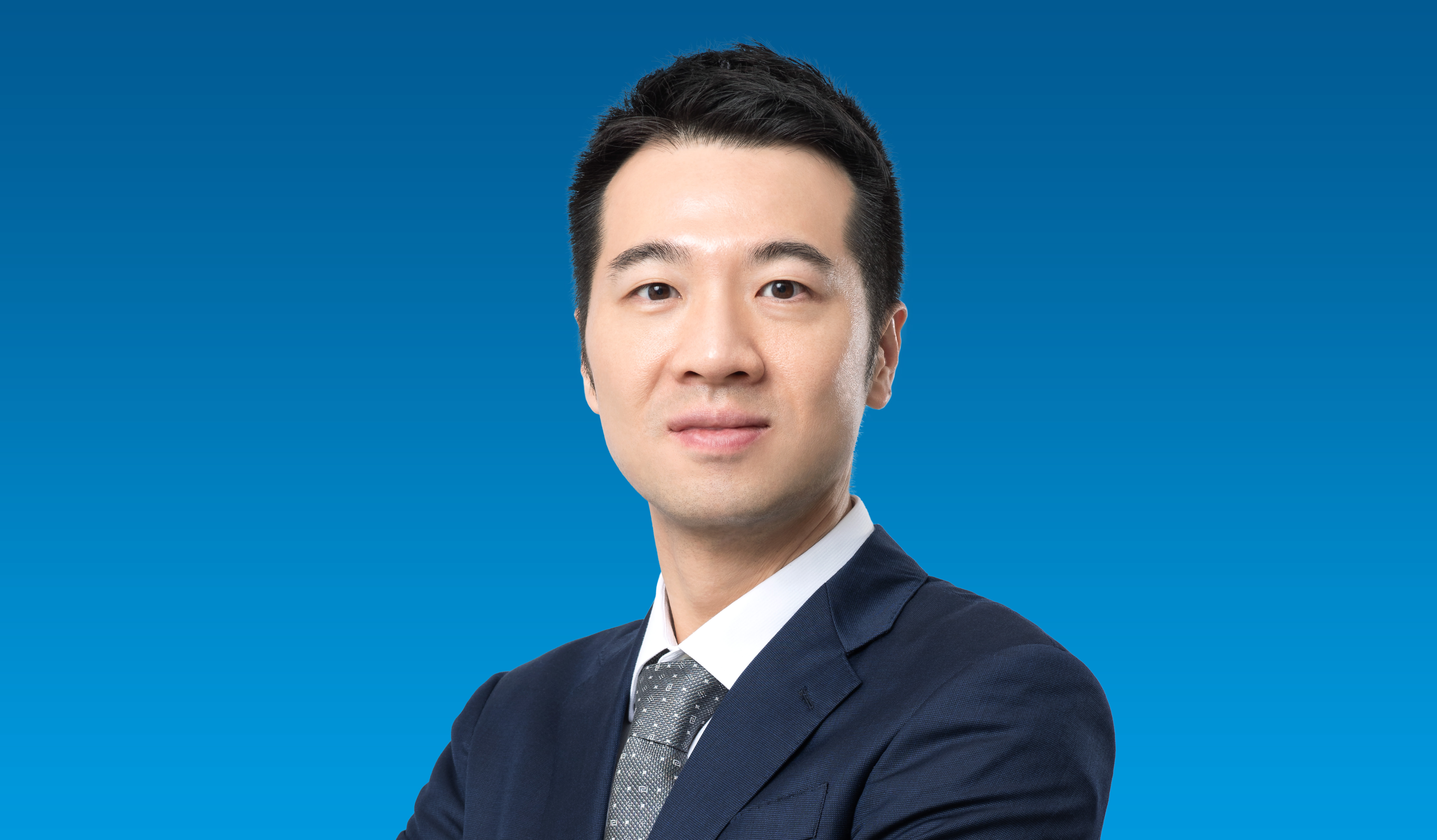 李謙-黨委委員、執(zhí)行委員會委員、總經理